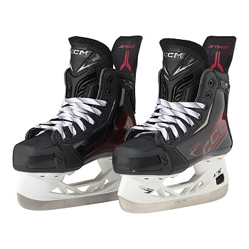 CCM Skates Jetspeed FT890 Jr Skridskor