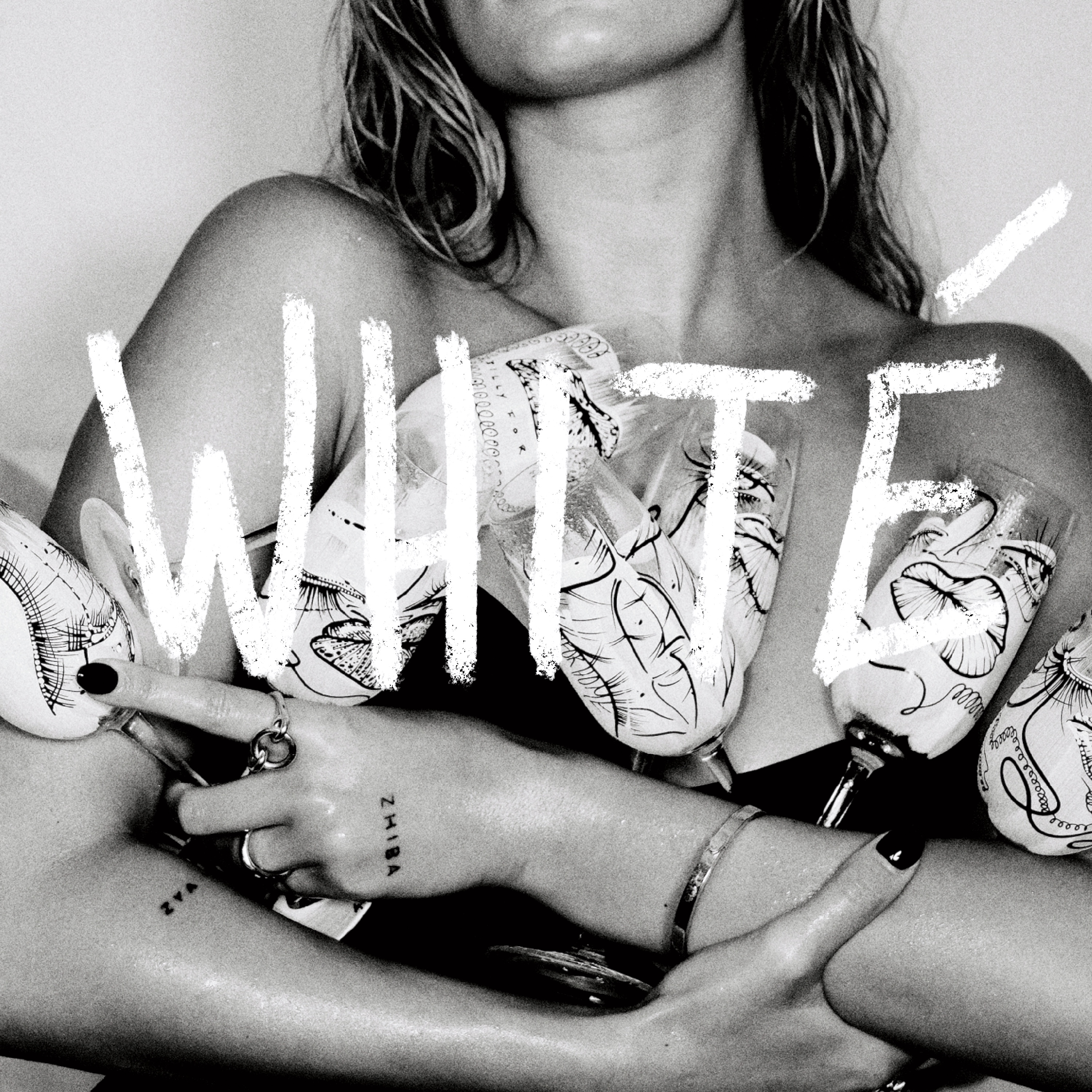 WHITÉ