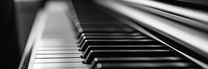 Professionell pianostämning för att återställa ditt piano till optimal klang.