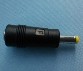 Rak DC-adapter 5.5x2.1 hona till DC-propp 4.8mm bullet hane black