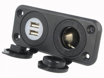 USB- strömadapter med 1x Cigarettändare 21mm uttag + 2xUSB 5V 2,1A
