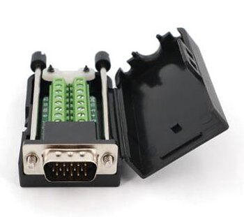 Terminaladapter HD15 hane, med kåpa