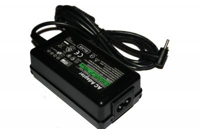 AC adapter 12V 2A 2,5x0,7mm