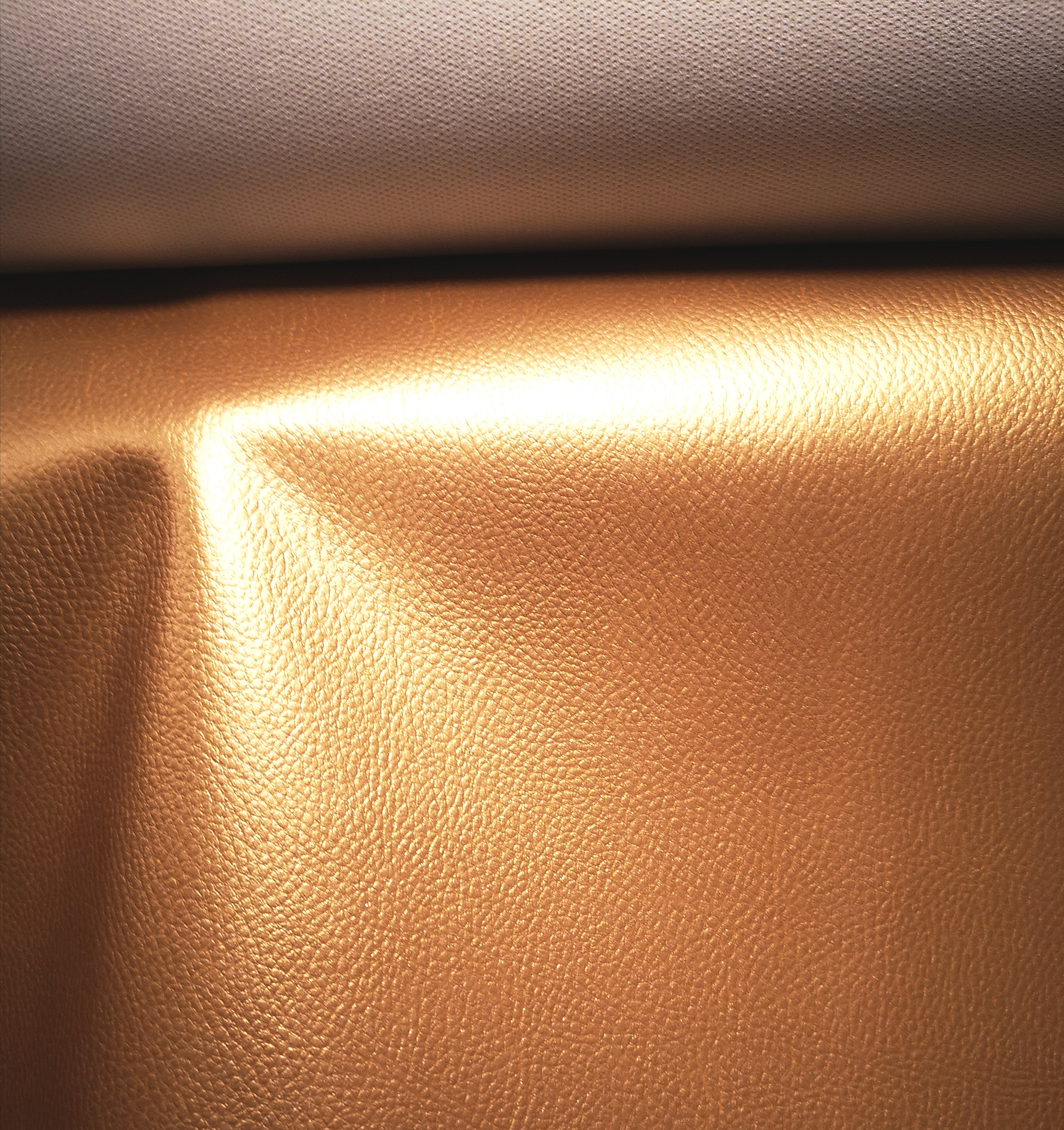 Vinyl/fuskskinn - mörk guld - 4