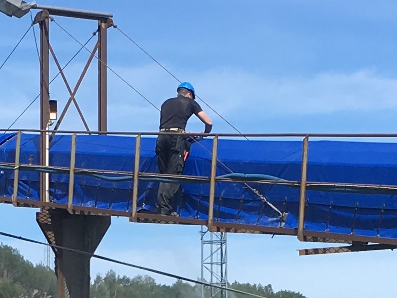 Dammskyddsduk i pvc över  transportband swerock