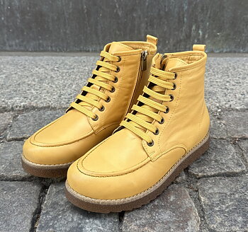  Charlotte of Swedens skinnkängor High Top med gummisula, gul