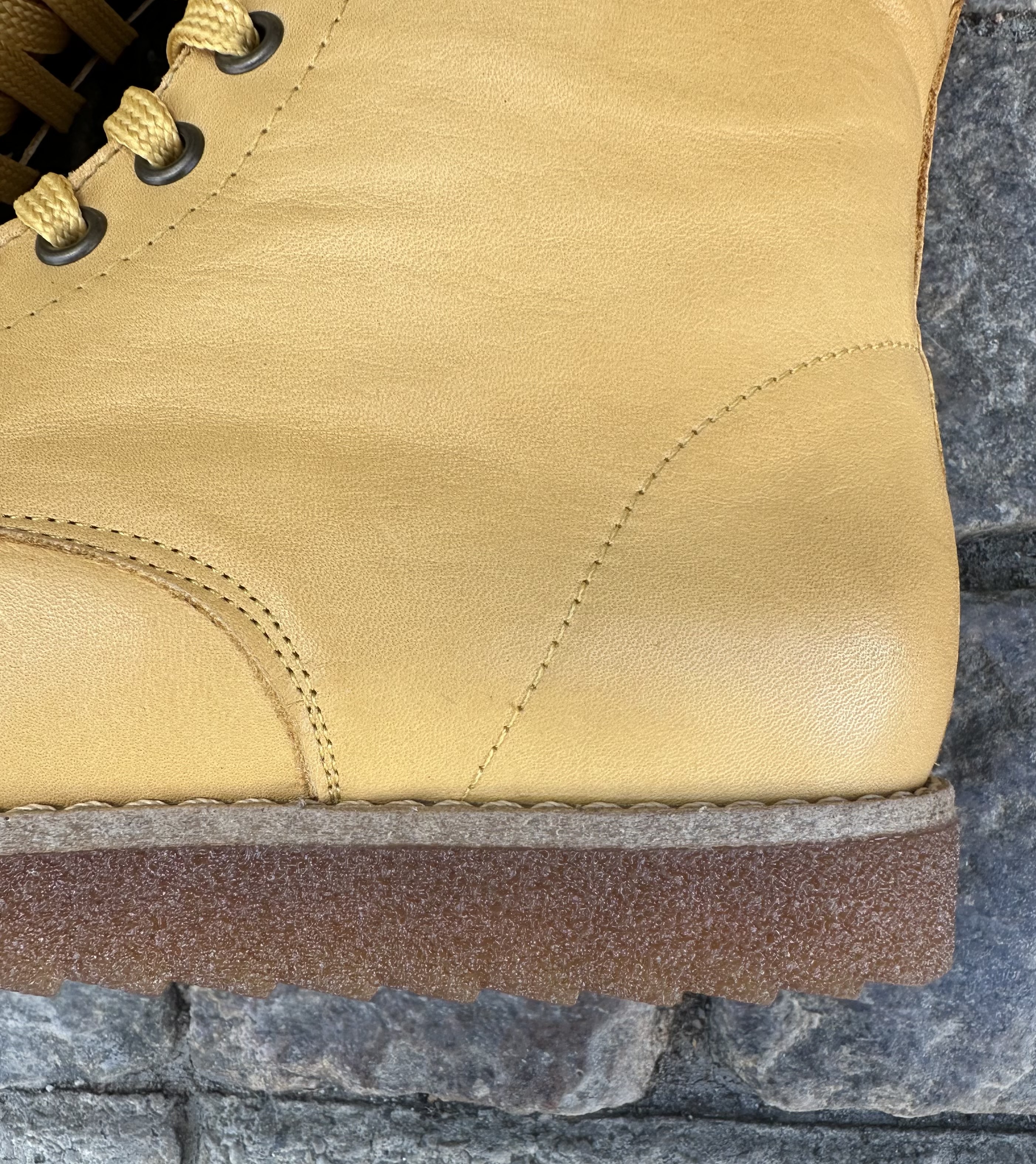  Charlotte of Swedens skinnkängor High Top med gummisula, gul - 5