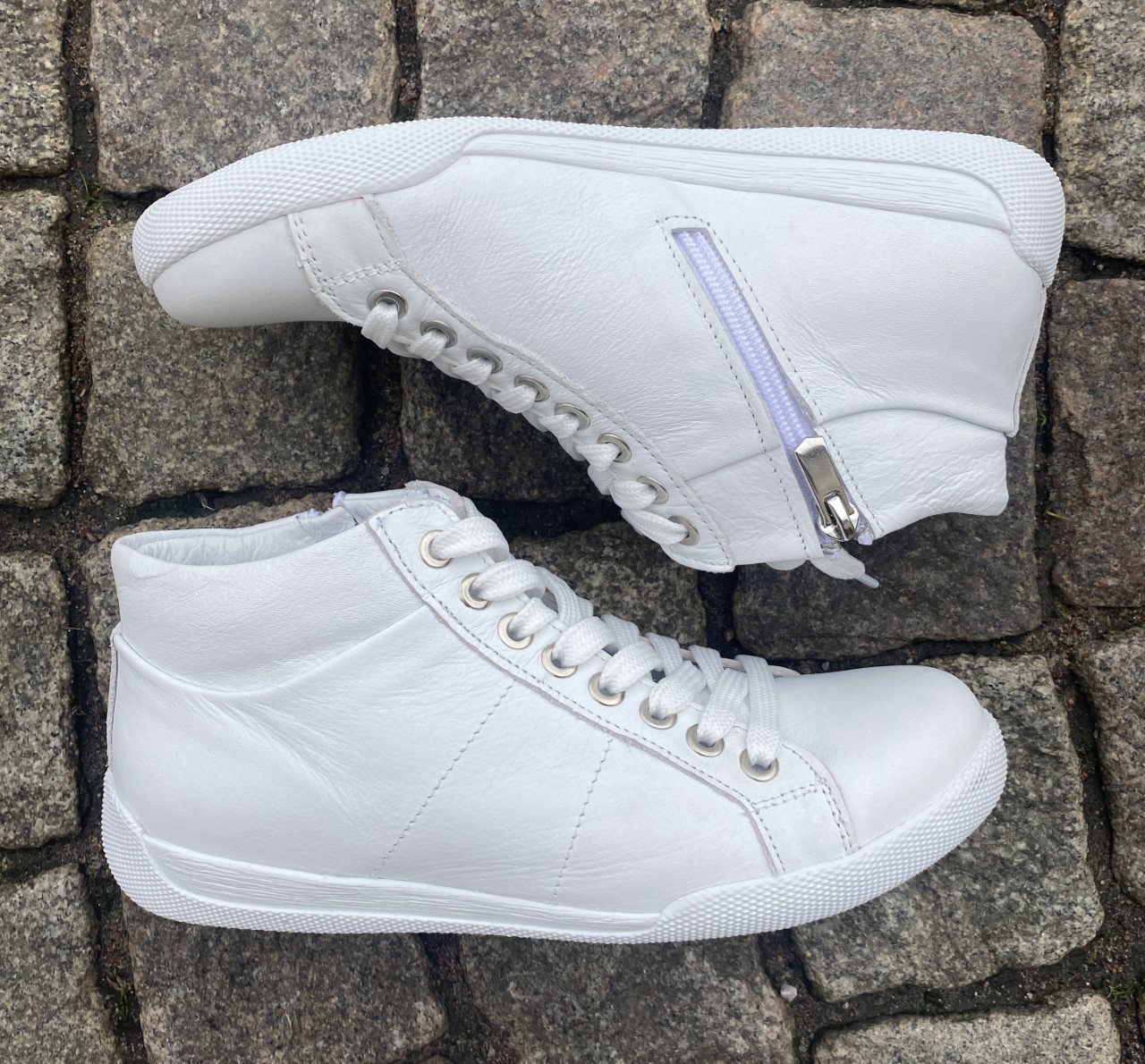 Sneakers med skaft från Charlotte of Sweden, vit - 2