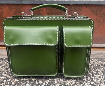 Boxväskan storlek 27x20x11, LITEN, grön