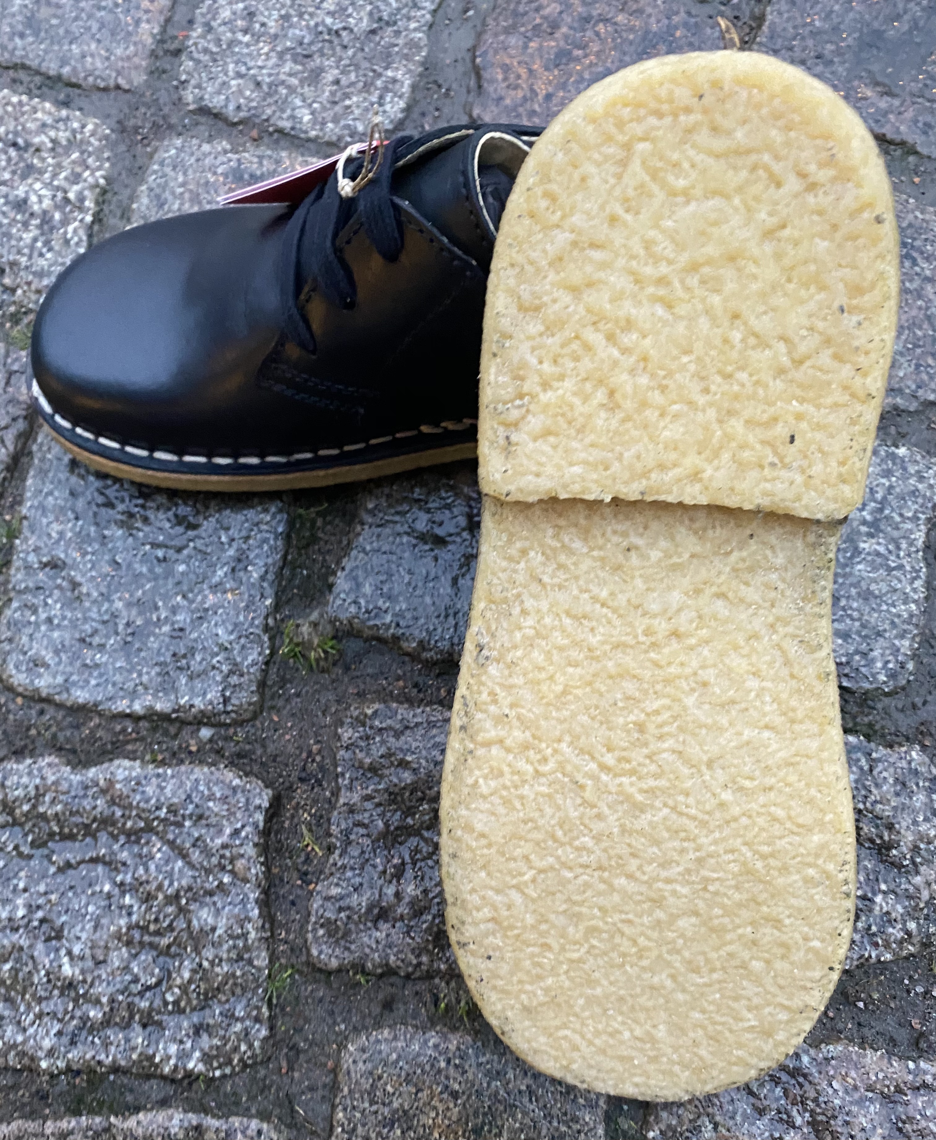 Ella H med normal läst  från Grunbein,  svart med svarta sömmar och svart snörning - 4