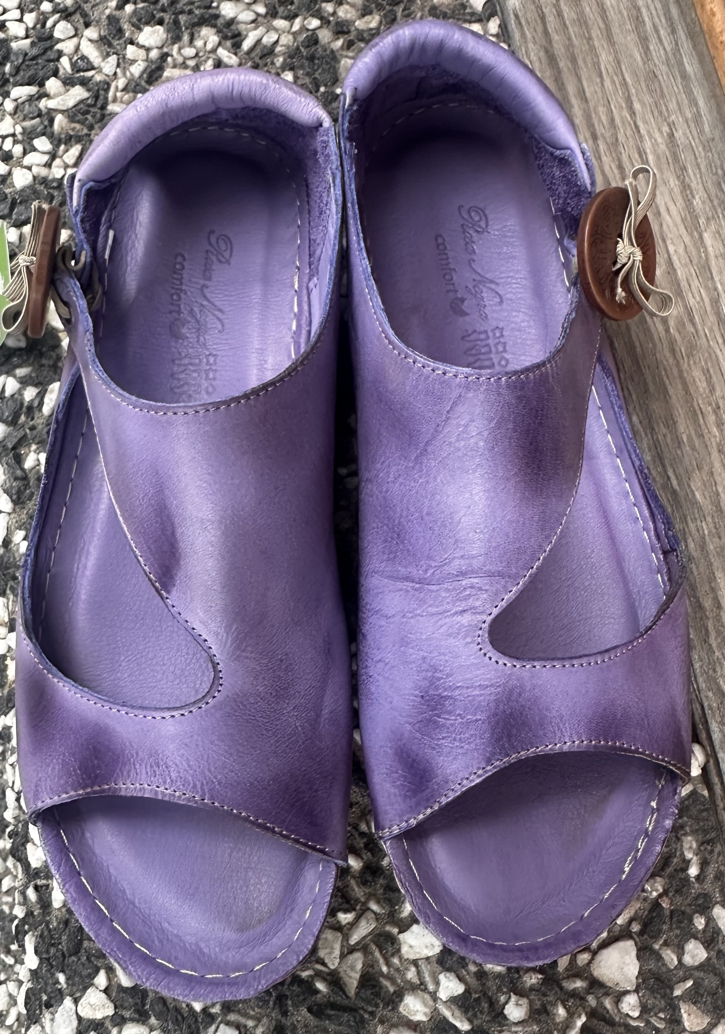 Sandalen med knappen i skinn, orange - 2