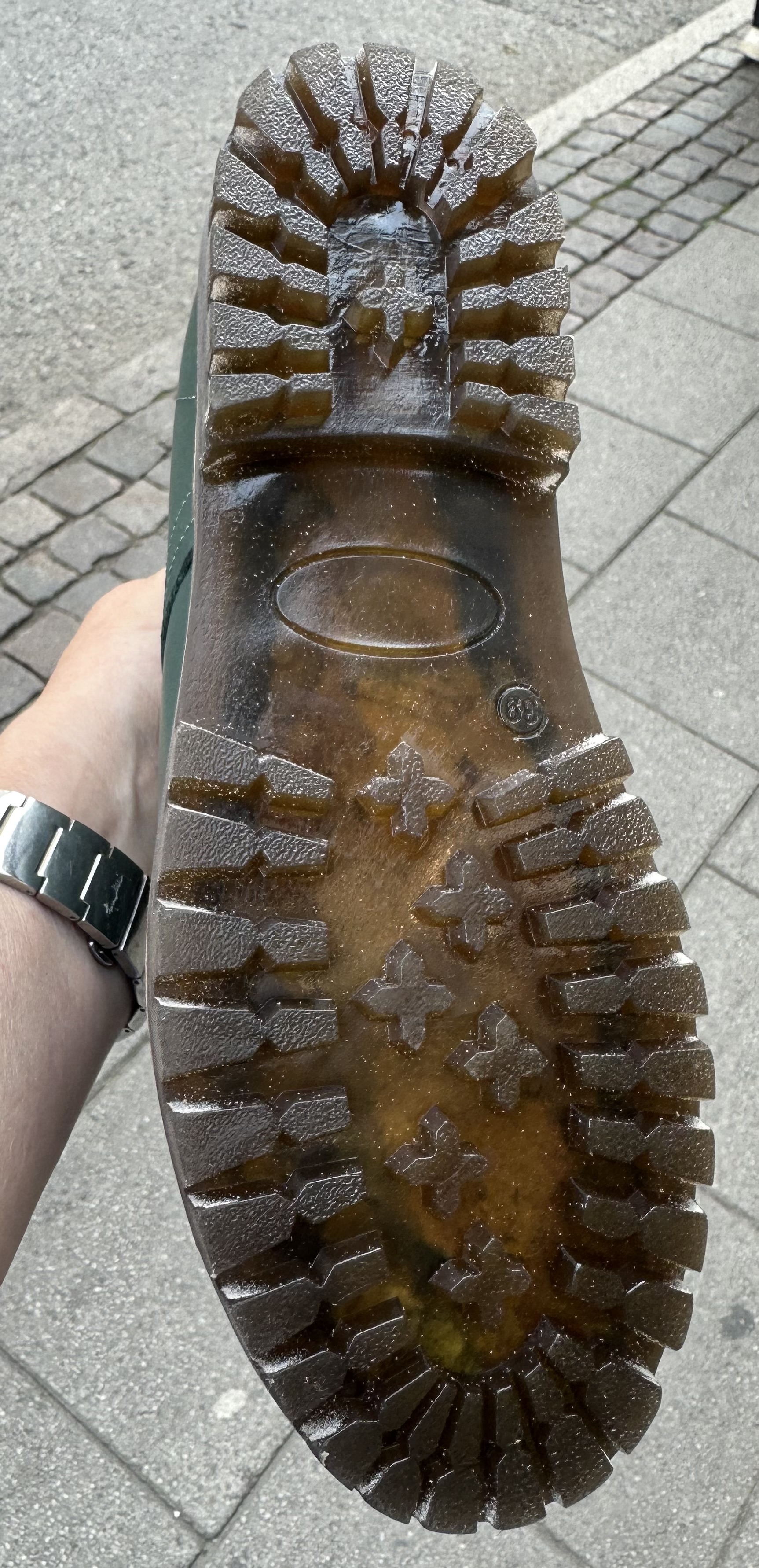 Charlotte of Swedens skinnkängor med  traktorsula, bottle - 5