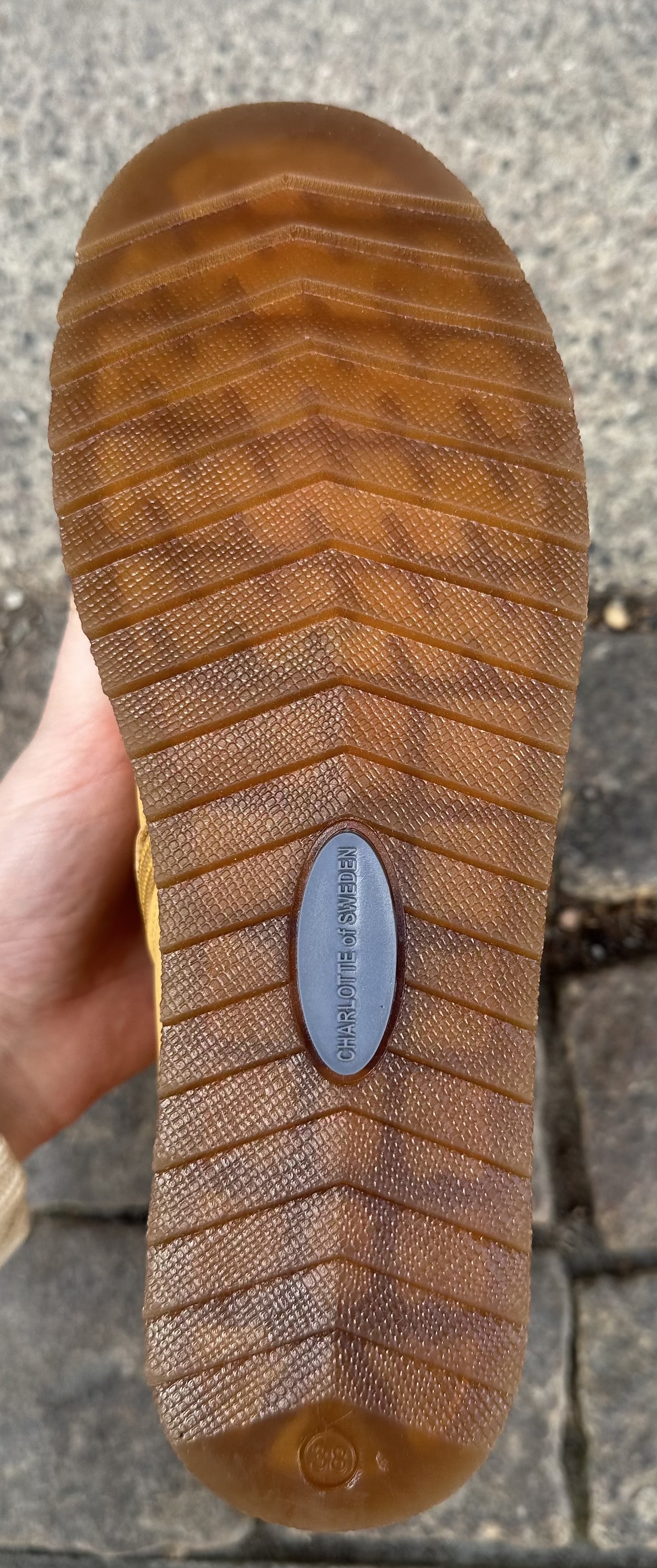  Charlotte of Swedens skinnkängor High Top med gummisula, svart - 5