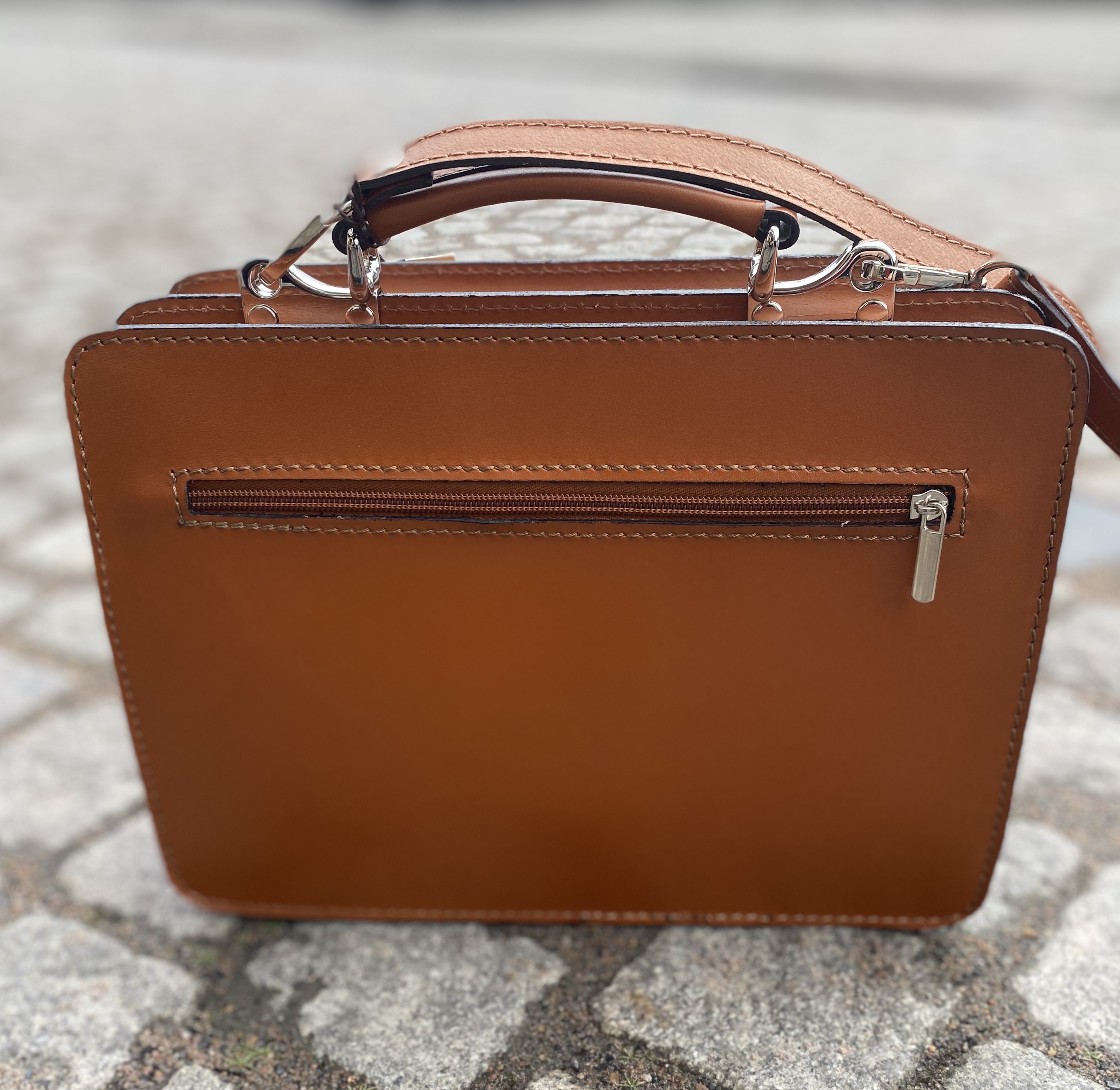 Boxväskan storlek 27x20x11, LITEN -Välj färg: - 7