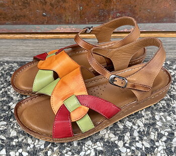 Sandaler i skinn från  Rosa Negra Comfort, Multi, orange/röd/grön
