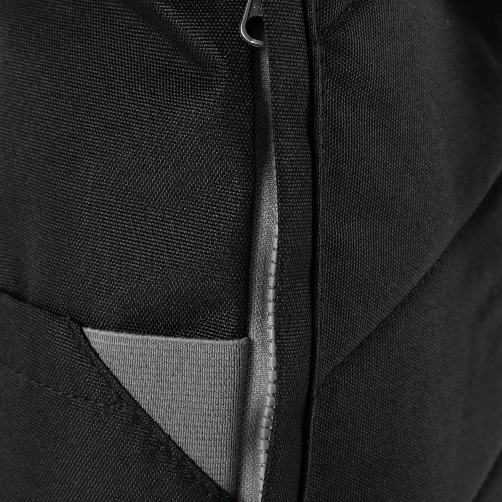 Ryggsäck från ROKA , modell Finchley Small, vinröd - 3