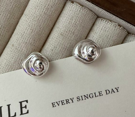 Snail Stud Örhängen