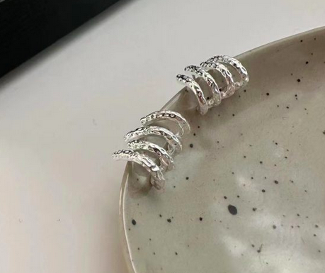 Four Claw Stud Örhängen Silver
