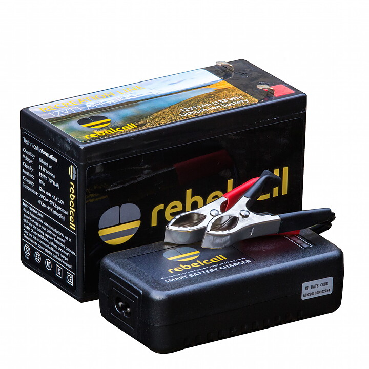 Kajakpaket med 18 Ah Rebelcell Li-ion batteri med laddare, X-POWER givarhållare och monteringsskena