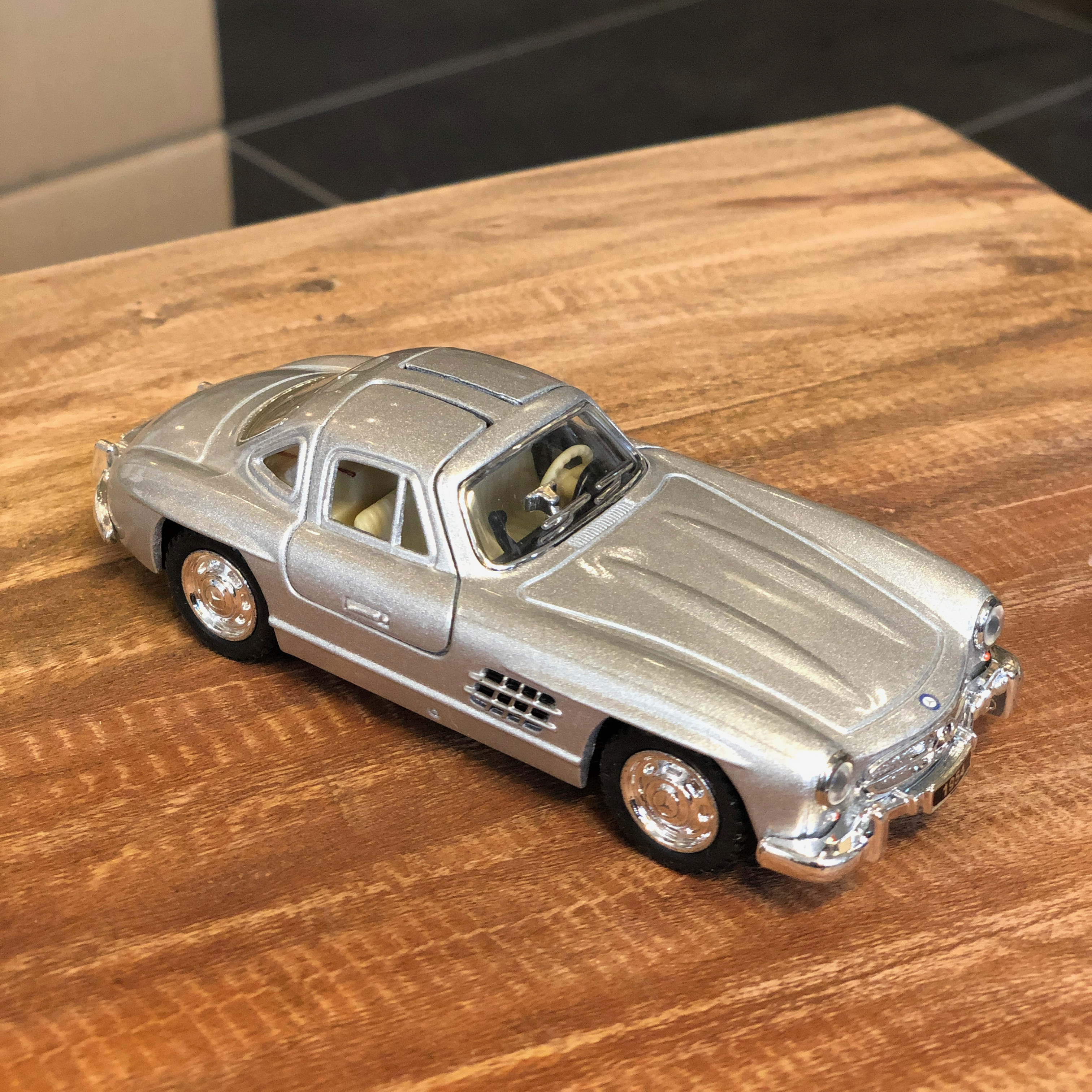 Mercedes Benz 300SL - leksaksbil - 5