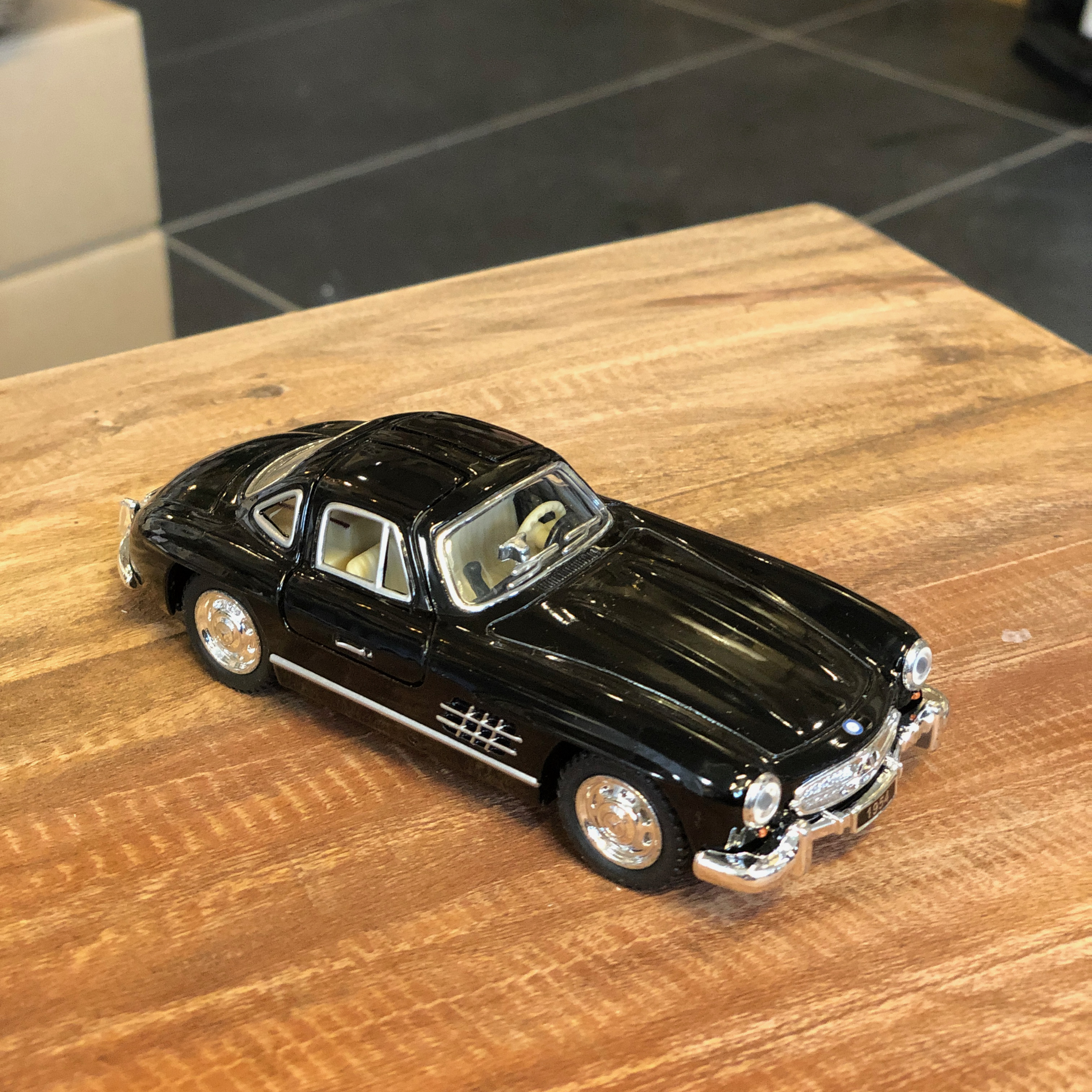 Mercedes Benz 300SL - leksaksbil - 2