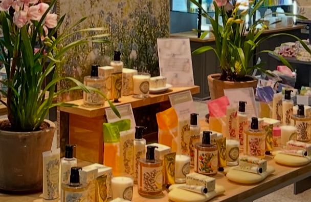 BADRUM  Hudvård och välmående