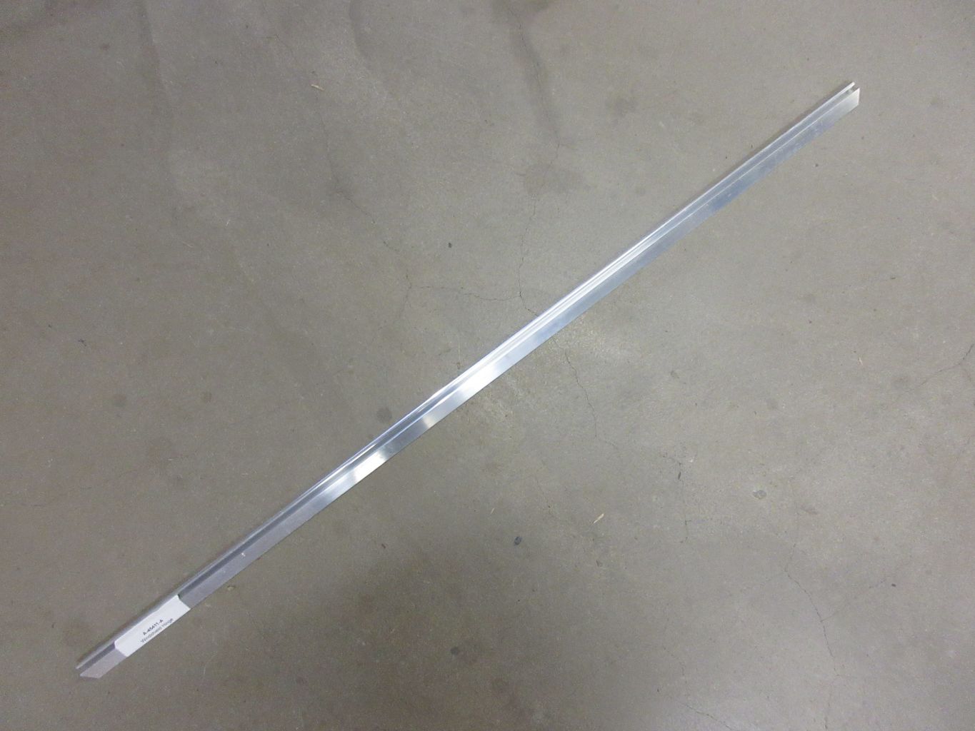 Gångjärn Vindruta 30-31 Alu