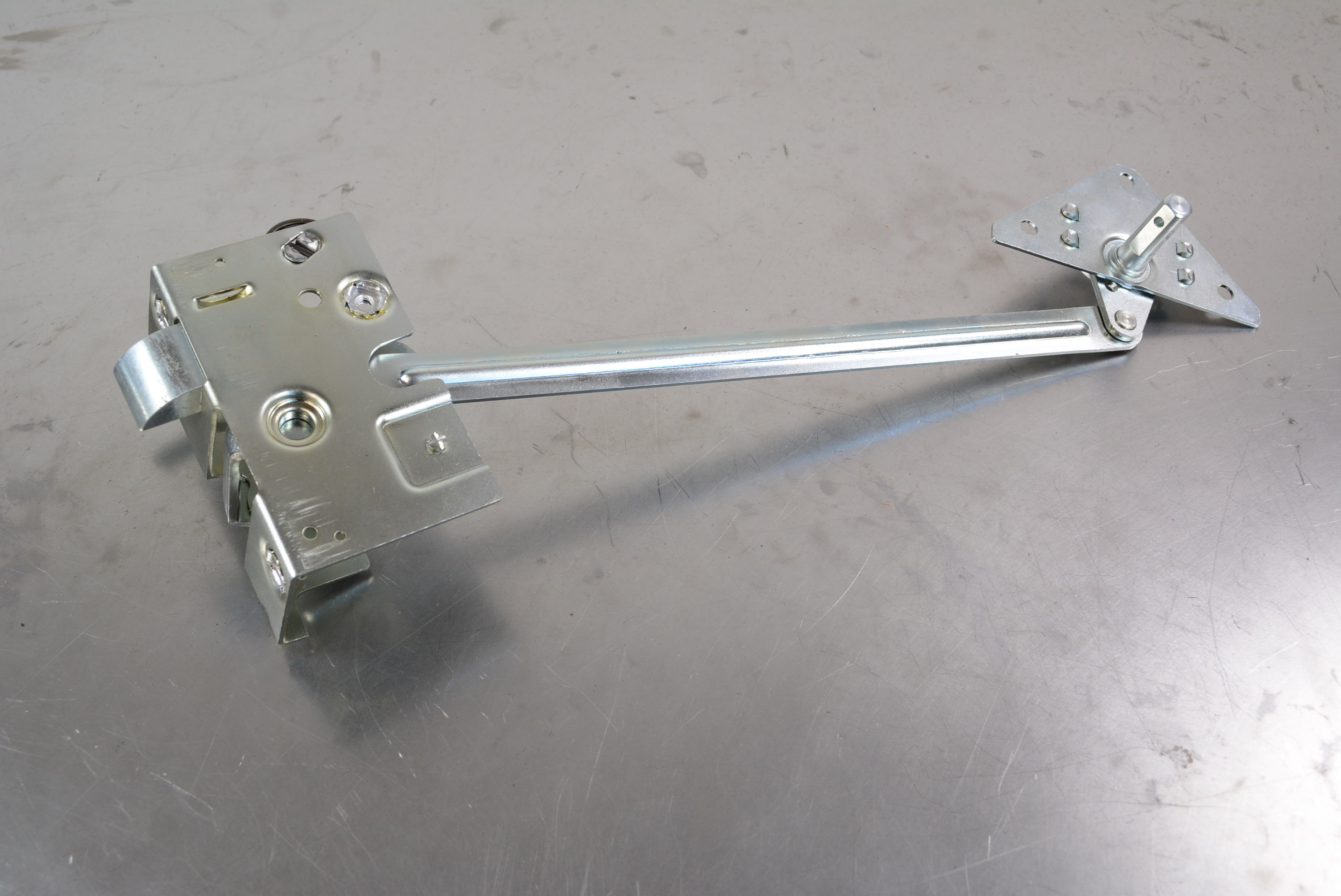 Door Latch 5W -32 RH
