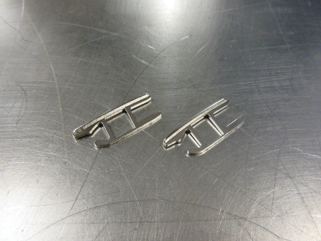 Windshield Frame Corners -32 Closed (Not 3W)