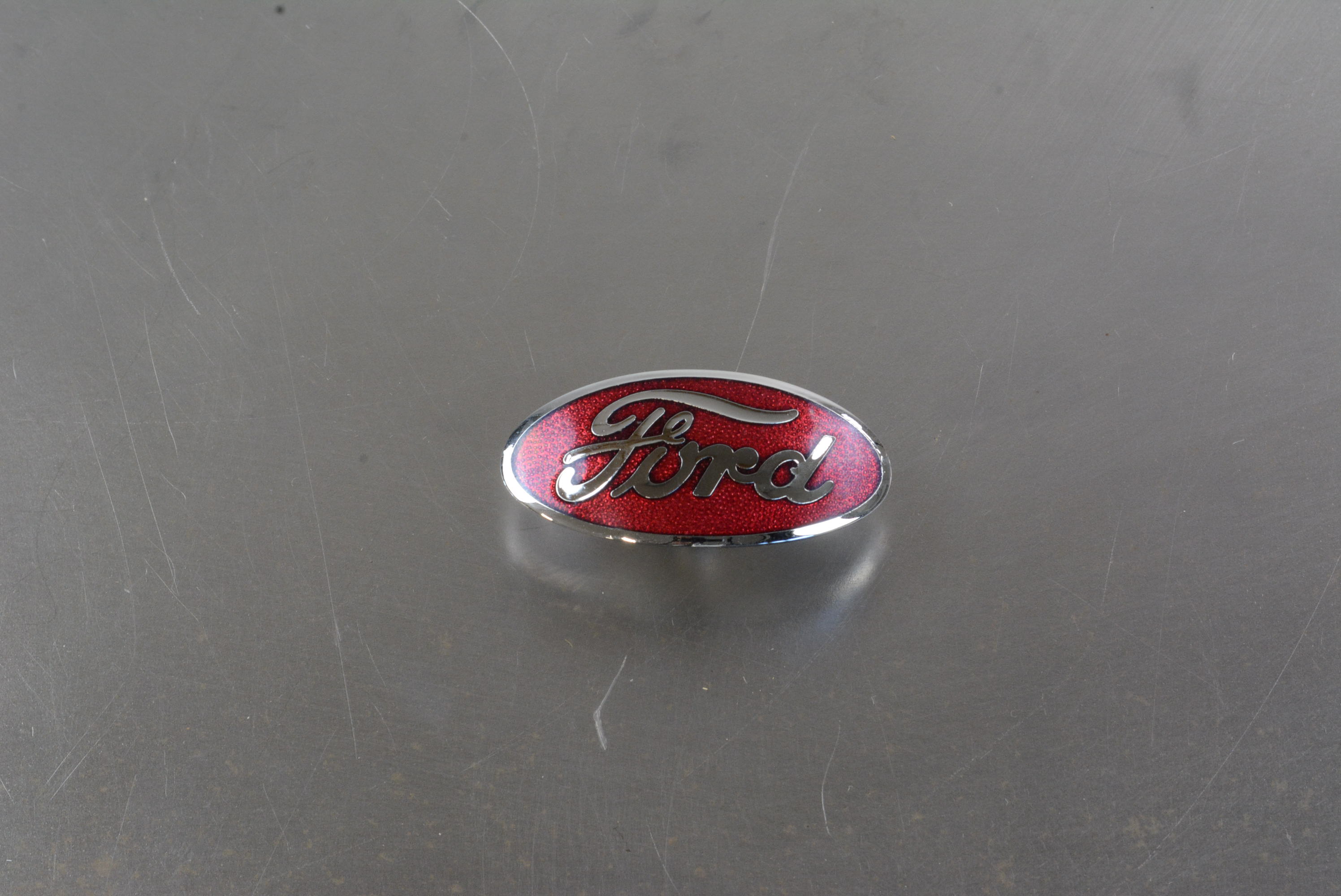 Radiator Emblem -32 Red