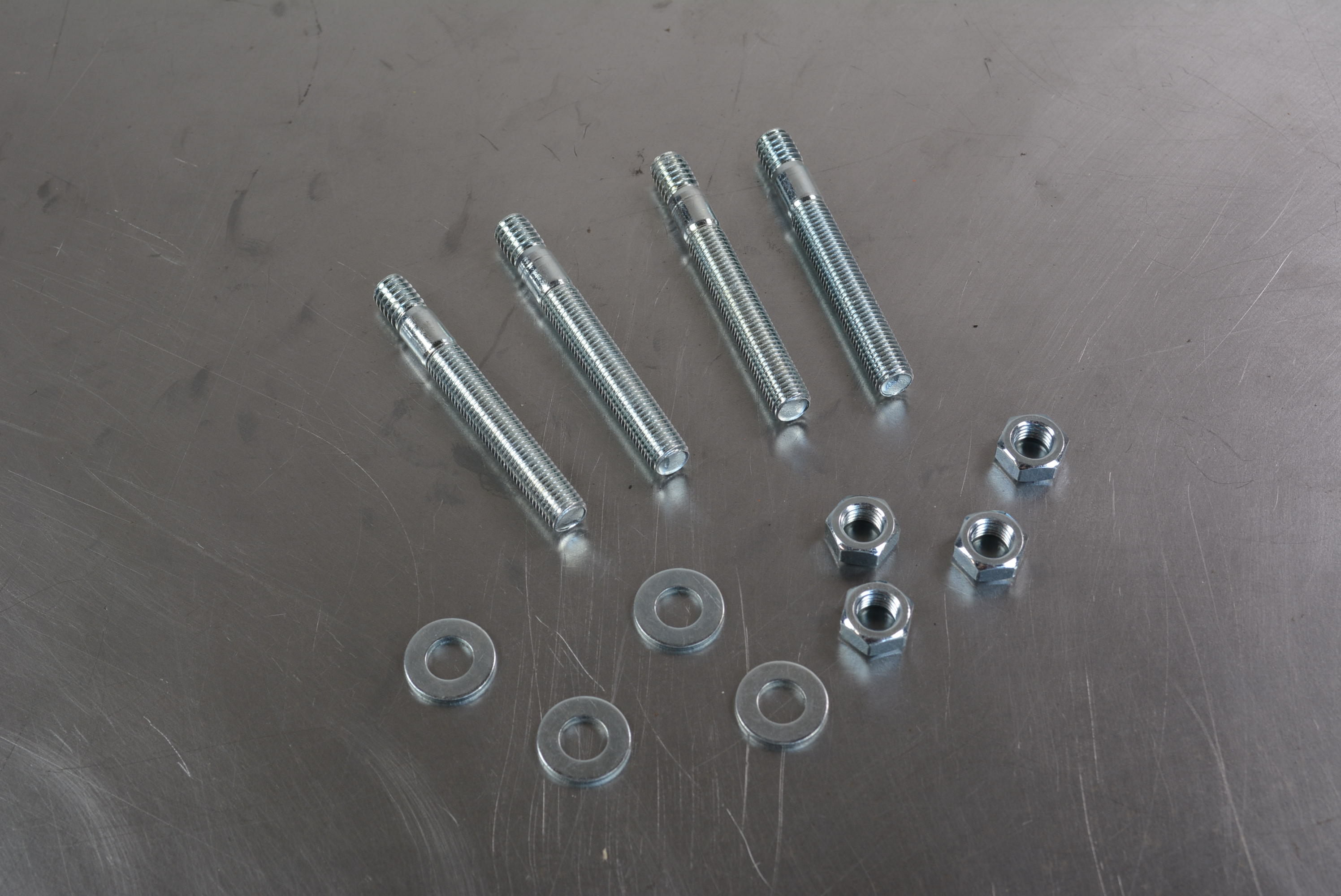 Carburetor Studs For Spacer Chevy SB