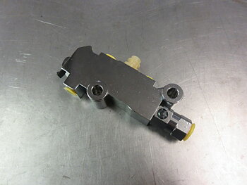 Brake Proportioning Valve Disc/Drum Chrome