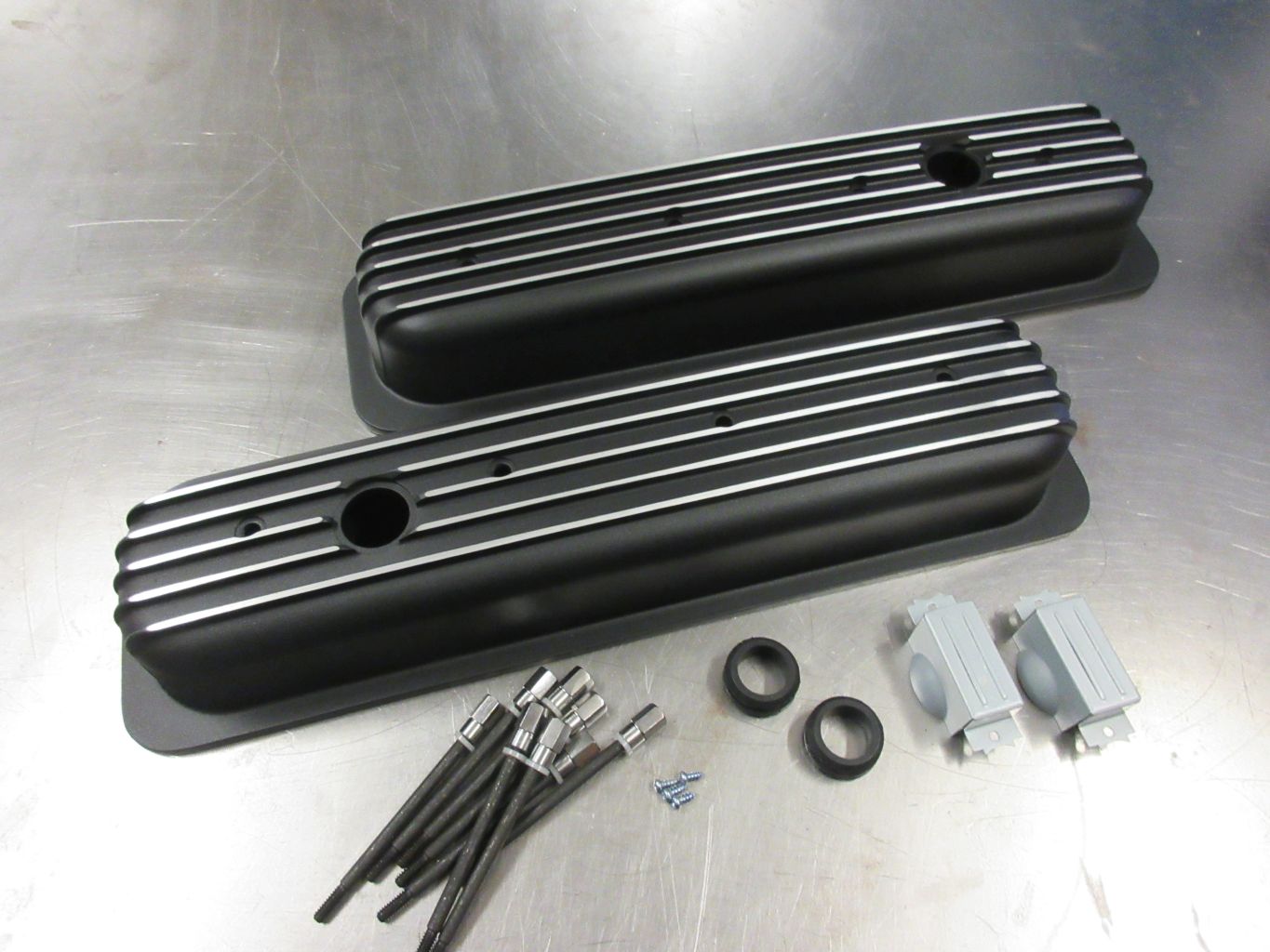 Black deals valve covers