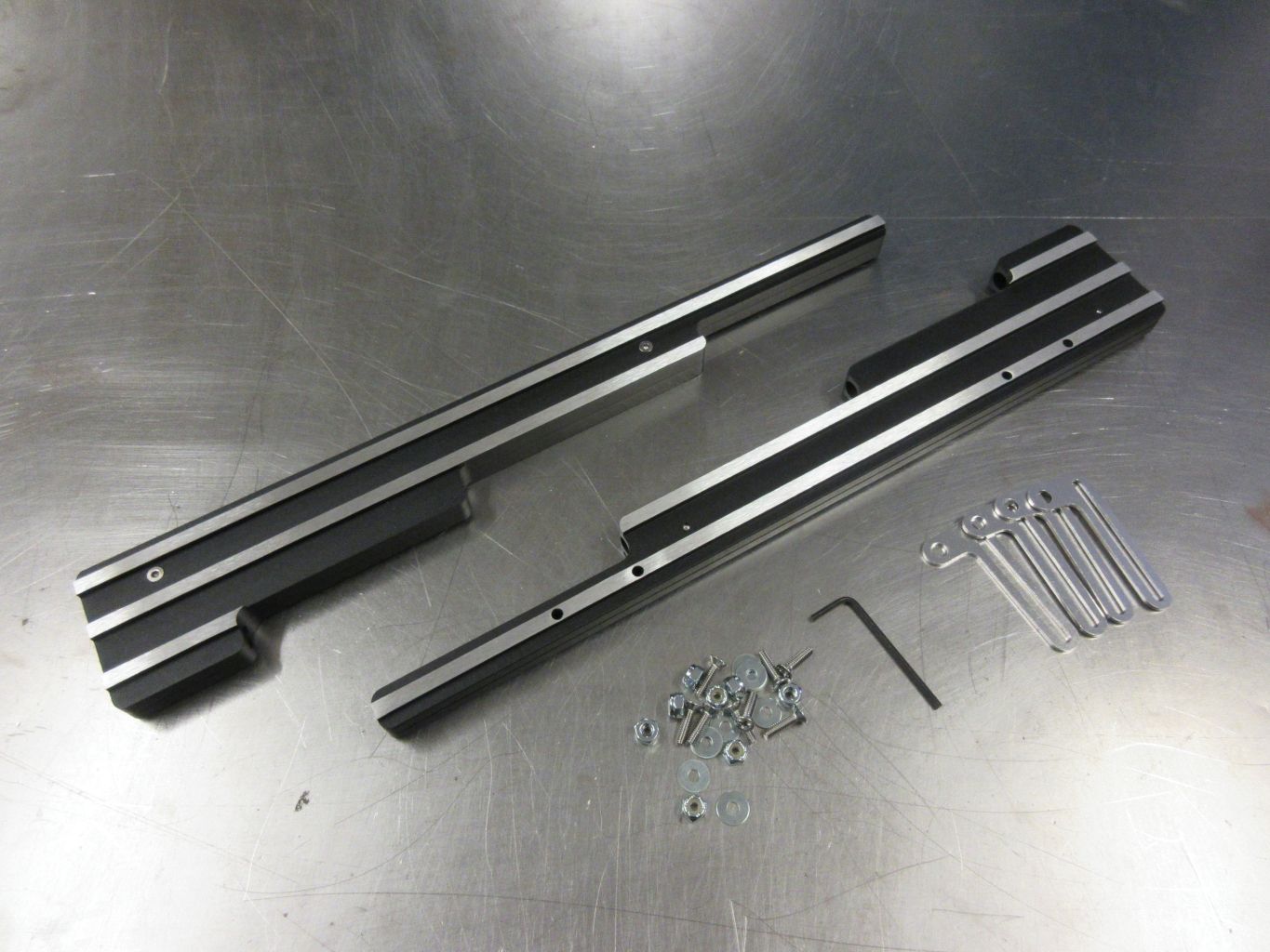 Wire Loom Polished Aluminum Finned Black