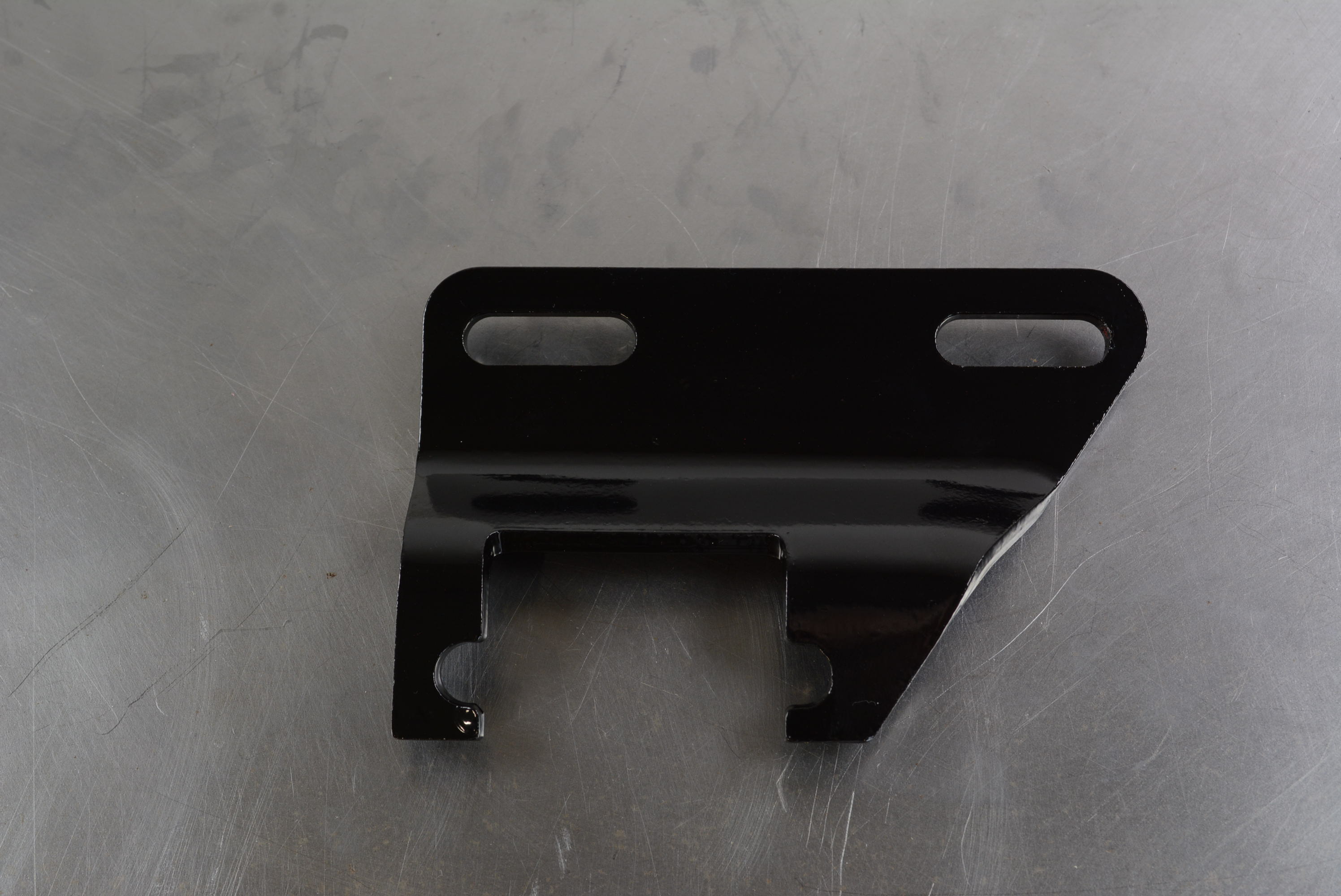 Generatorfäste "Header Bracket" CSB Svart