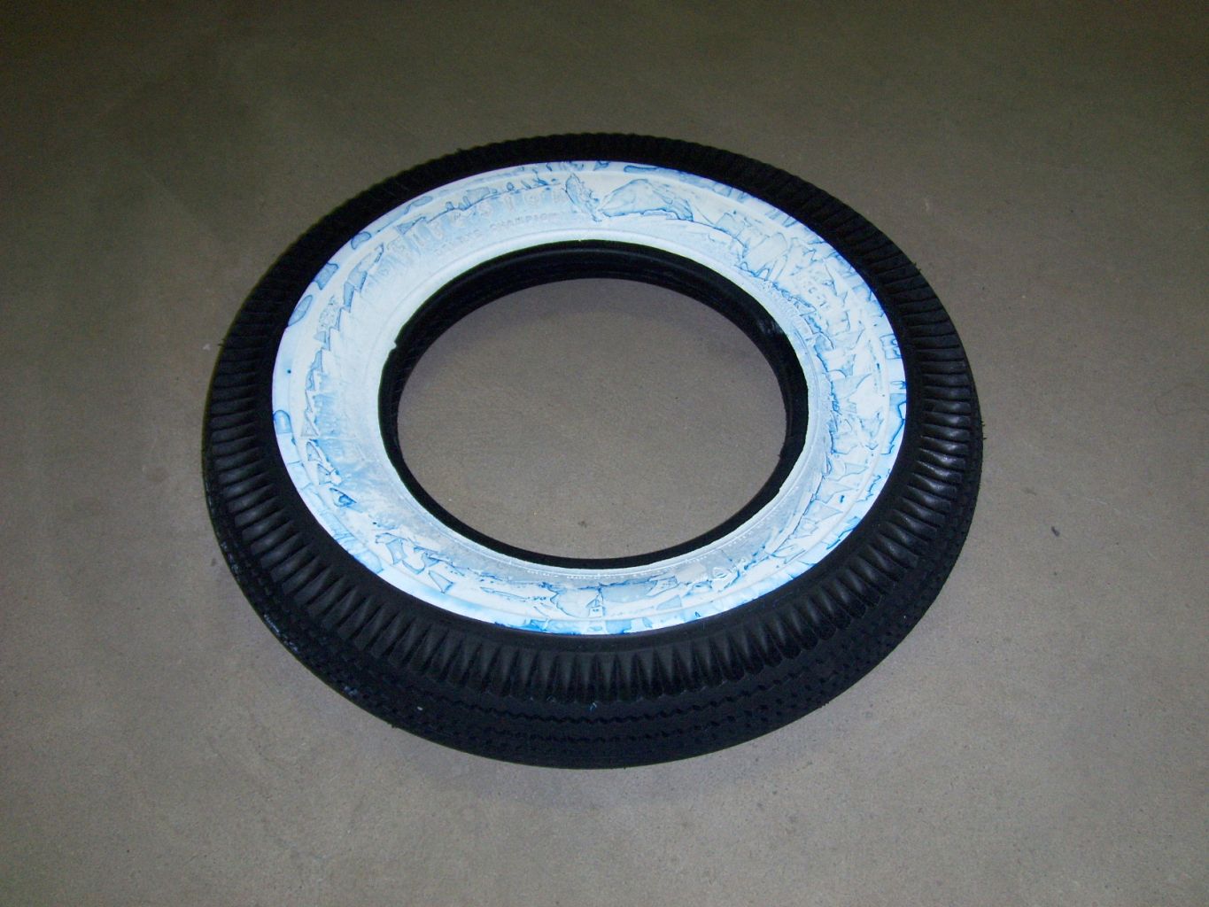 670-15 Firestone 3-1/4´´ Whitewall