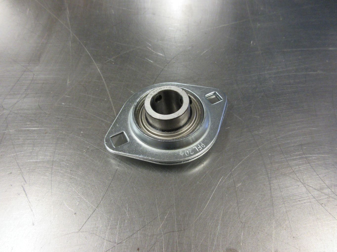 Genomföring D-D axel