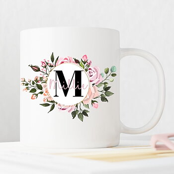 Mugg med namn och rosa blommor