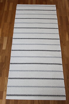 Hönö Vit / svart - plastmatta