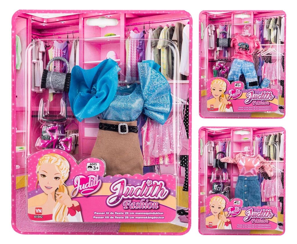 Judith Klädset Med Tillbehör