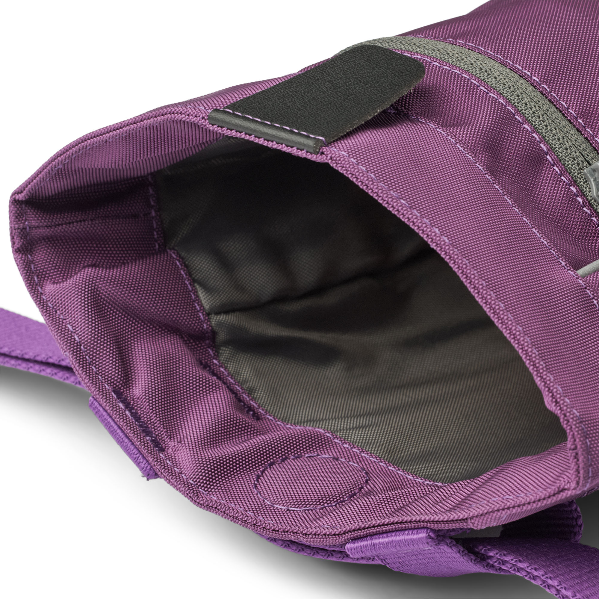 Dog Copenhagen Go Explore™ Treat Bag, Purple Passion - 5