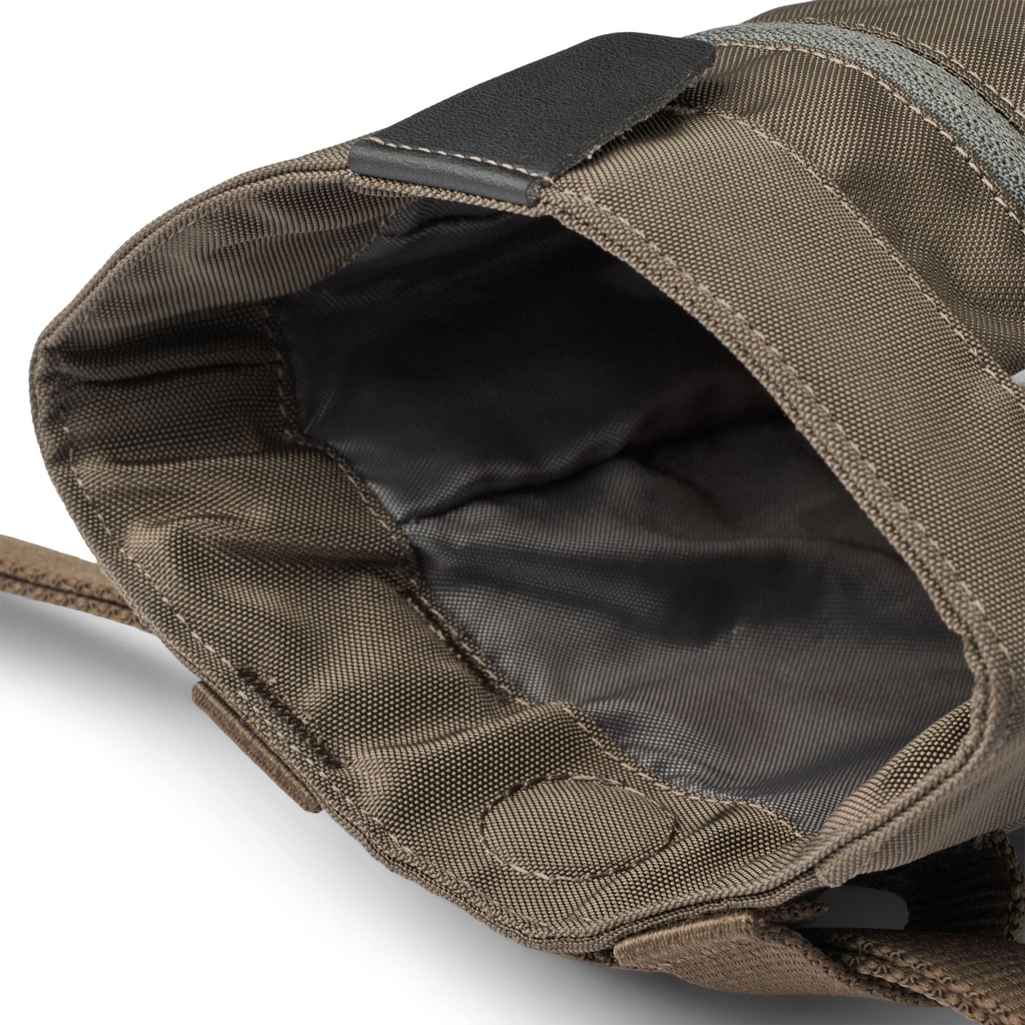 Dog Copenhagen Go Explore™ Treat Bag, Mocca - 6