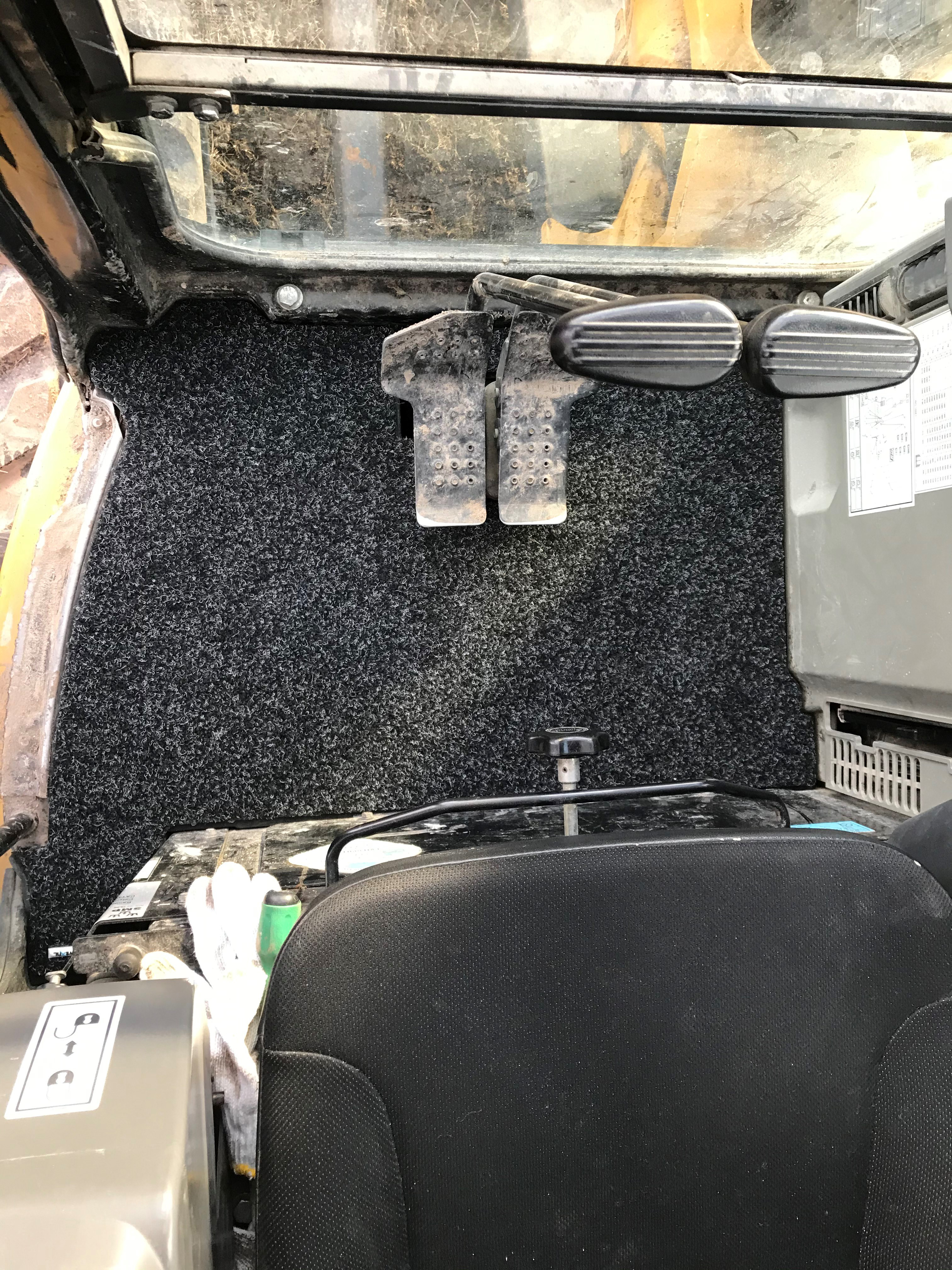 Golvmatta CAT 303.5E CR -  305.5E CR - Basic - 2