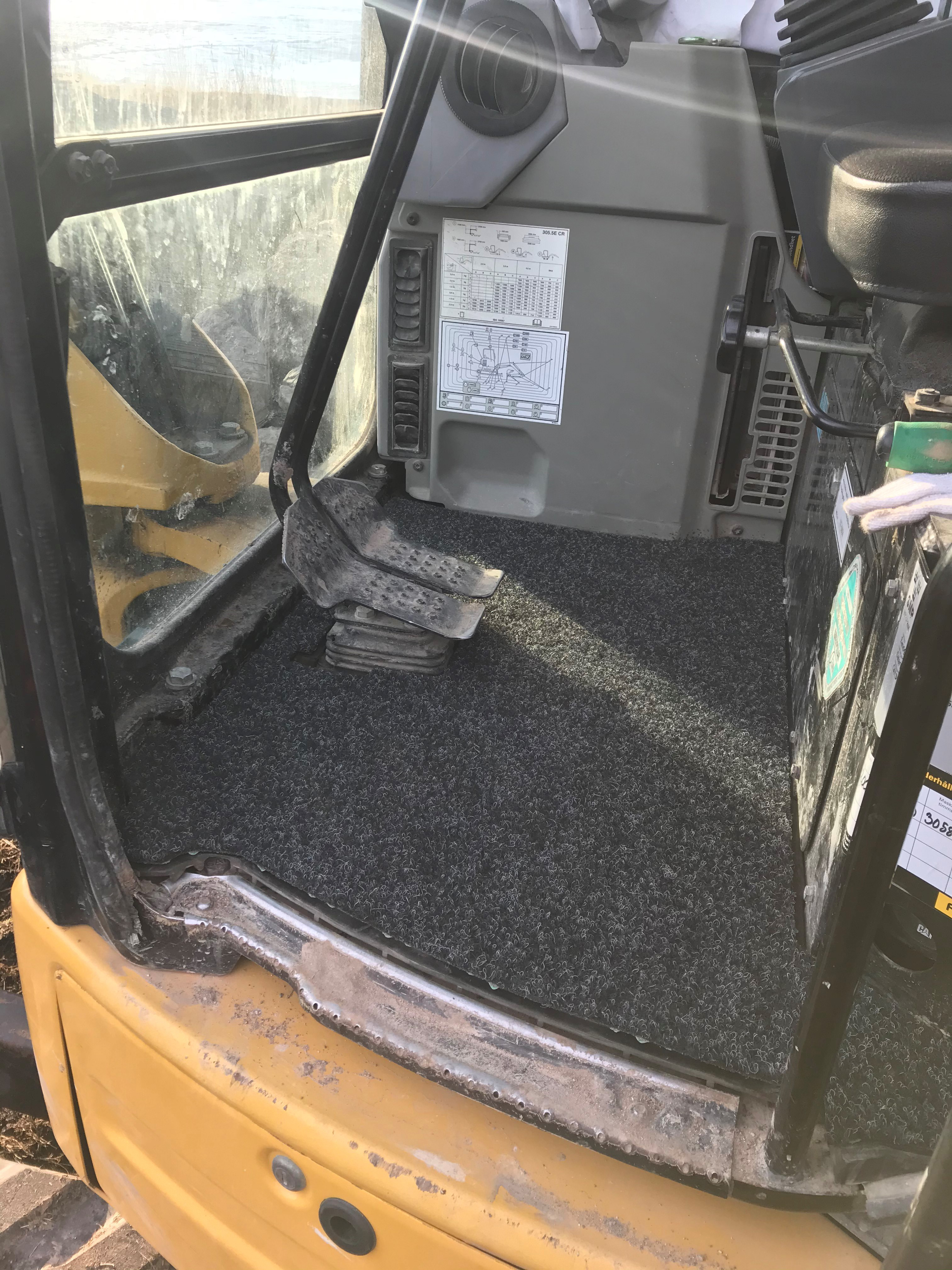 Golvmatta CAT 303.5E CR -  305.5E CR - Basic - 3