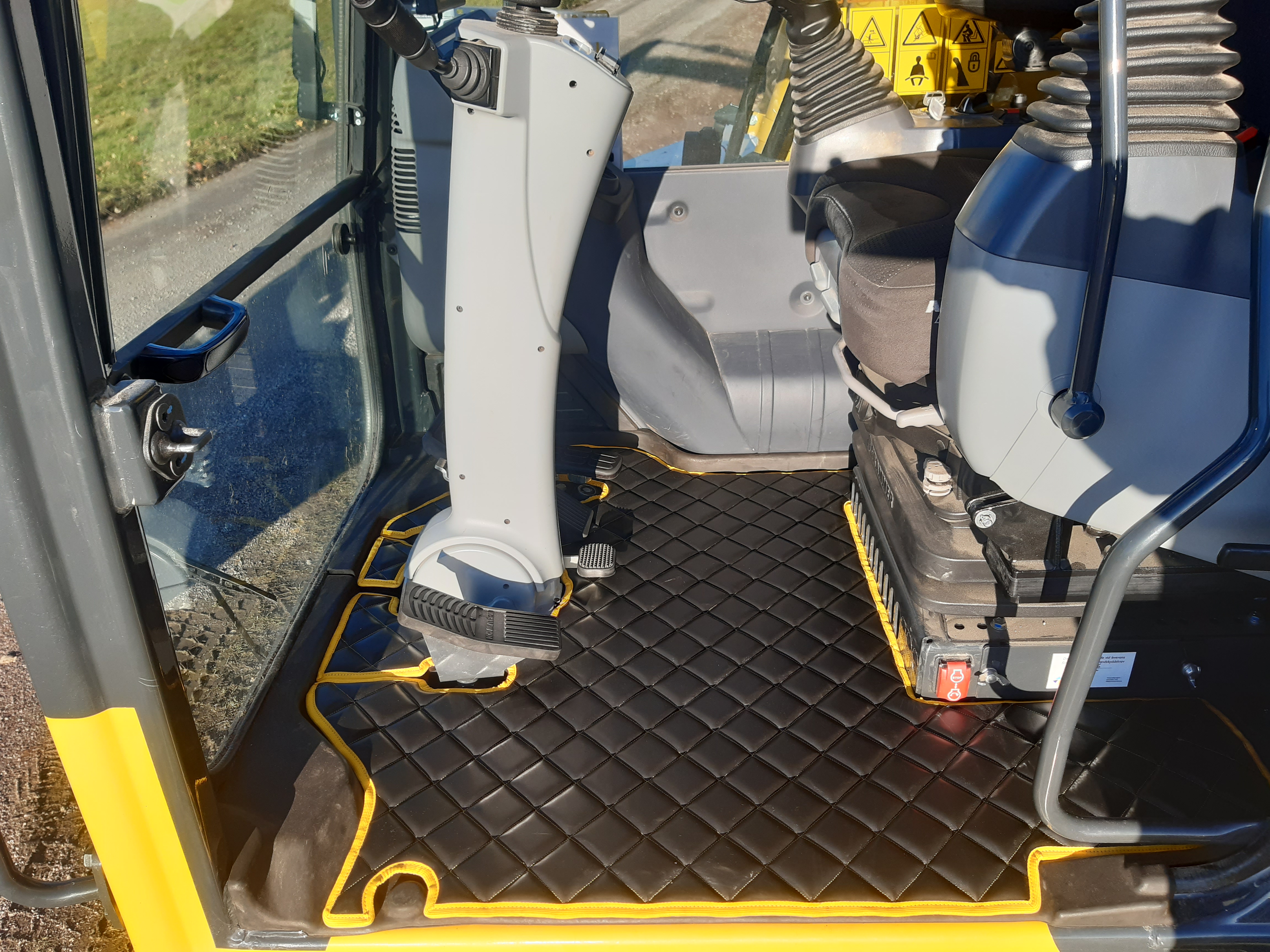 Golvmatta Komatsu PW148-11 - 180-11 - Diamant - 5