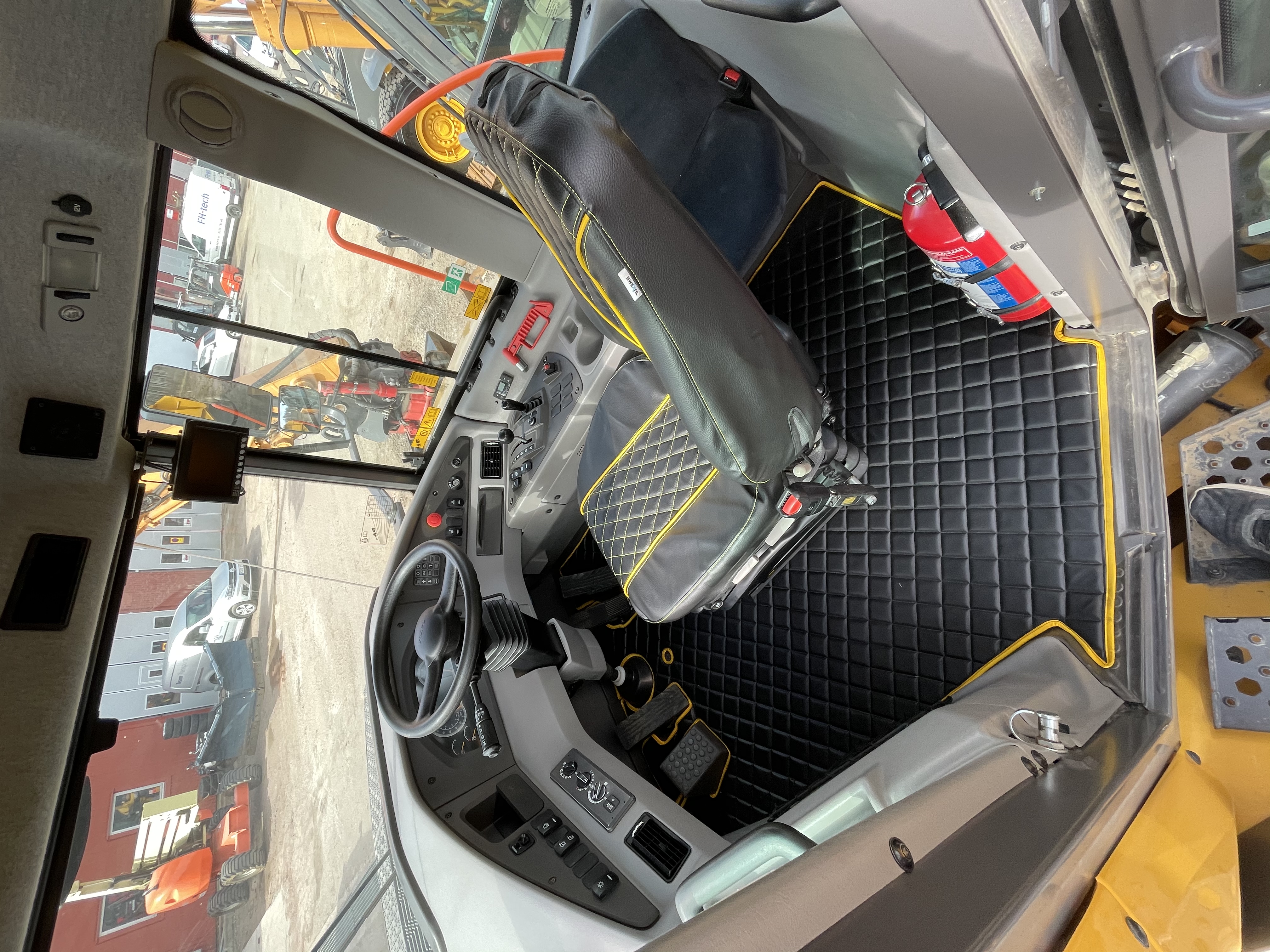 Stolsöverdrag: Volvo Dumper A25-A40 D-E-F-G - 2