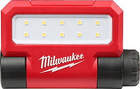 Arbeidslampe, Milwaukee L4 FFL, USB Oppladbar -  Sammenleggbar 