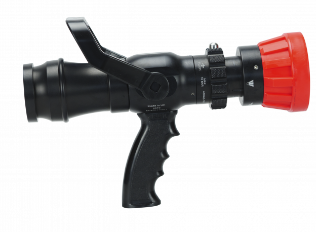 Strålerør, Delta Fire Attack 750 Pro. Select Flow 360-475-550-750. 10 års garanti. Leveres som standard i Norge i svart farge. Andre farger på forespørsel.