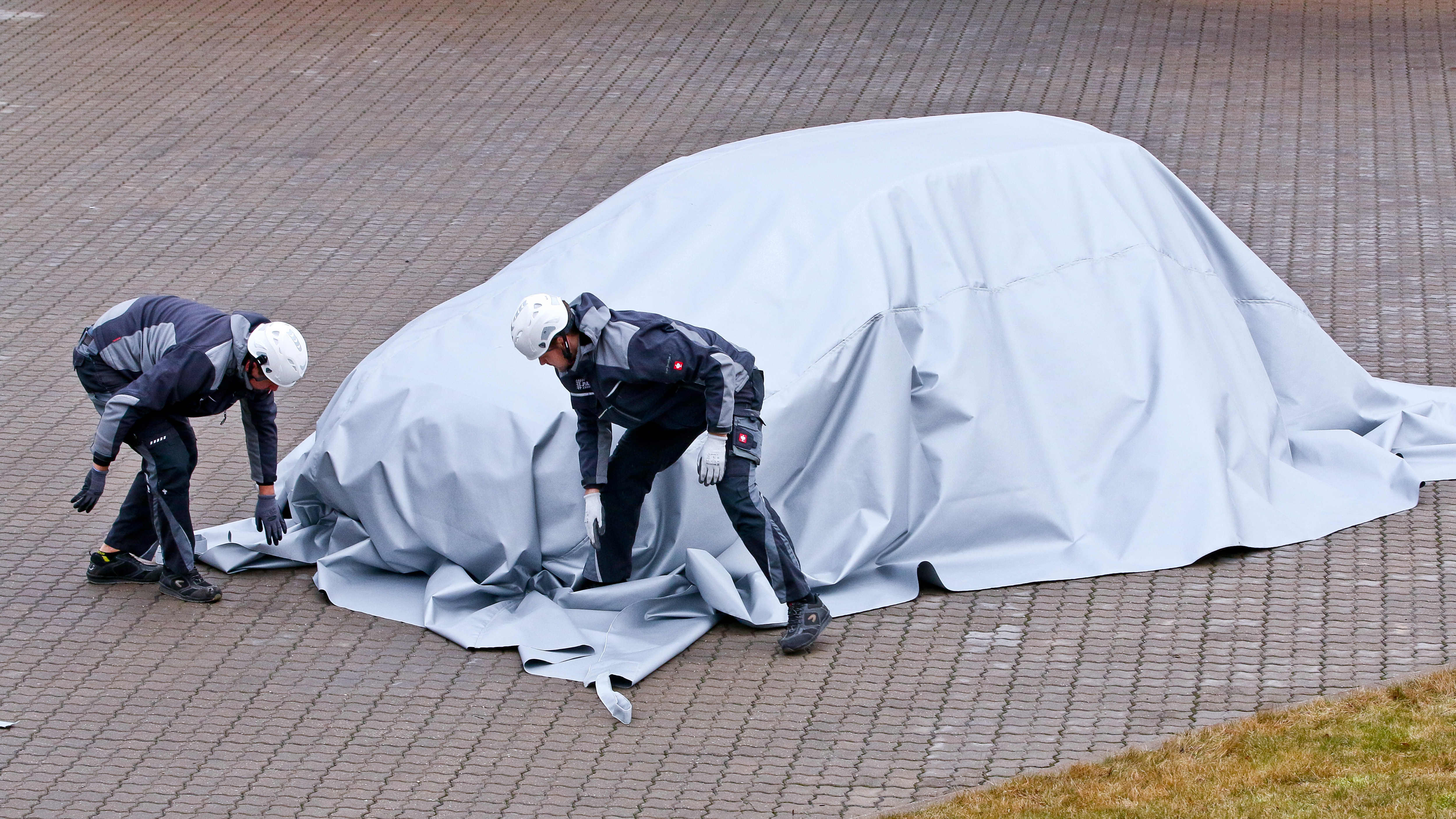 Branntepper for biler 6x8m  Padtex Supreme Grade (opptil 30 innsatser), NYHET! Nå også DIN SPEC 91489:2024-11 sertifisert for bruk mot bl.a brann i elektriske kjøretøy. - 9