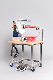 Bendslemaskin, PREY  OPTIMA SEM-FT, Elektrisk Bendslemaskin for brannslanger, montert på mobilt arbeidsbord
